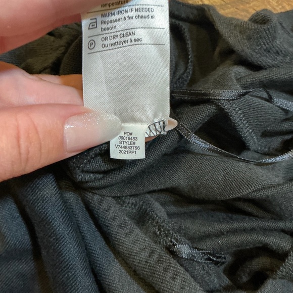 Vince High Neck Black Sleeveless Jumpsuit Women’s Size Large NWT - Picture 12 of 12